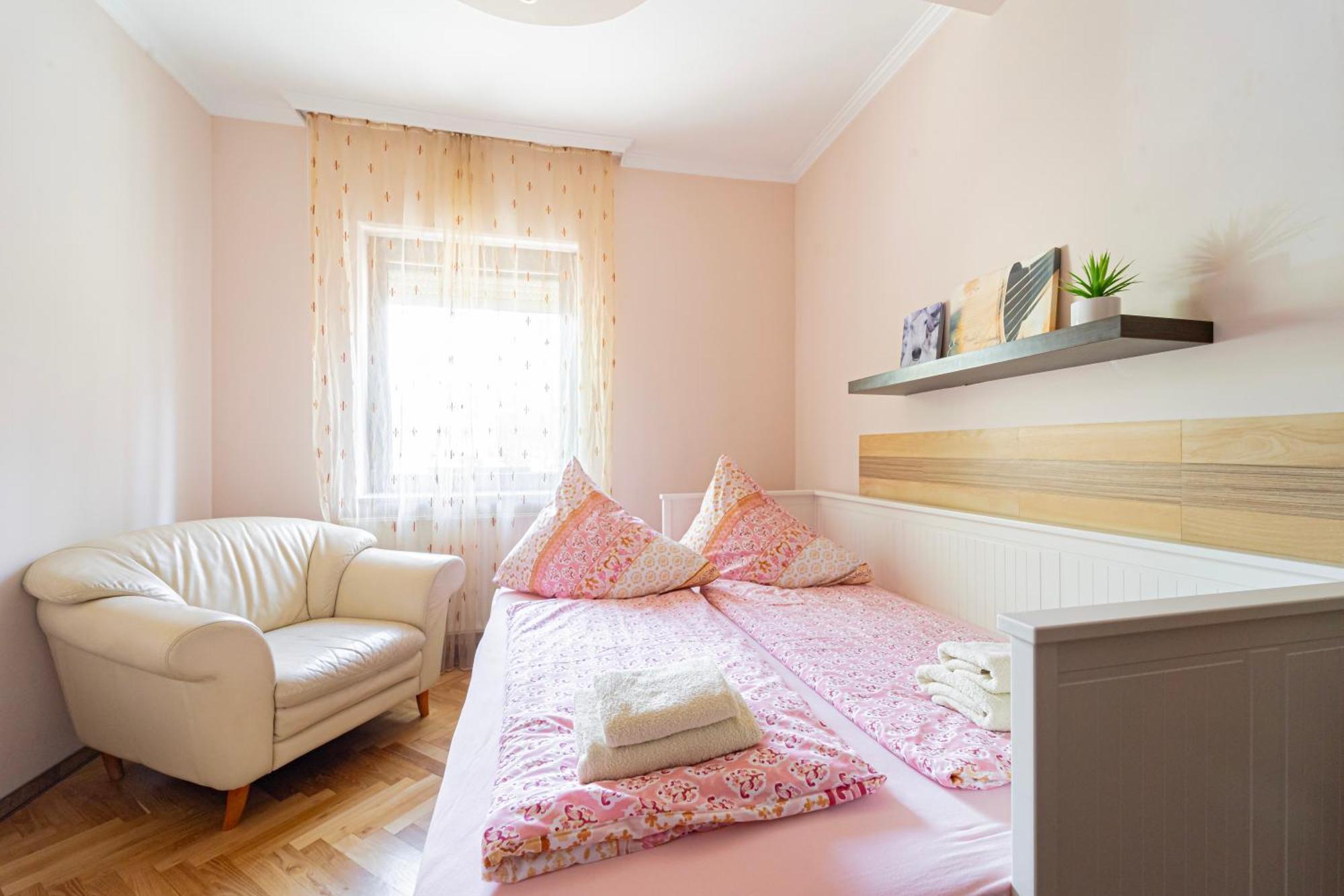Vila B48 Bigflat - Kenyelem 130 M2 En Törökbálint Exteriér fotografie